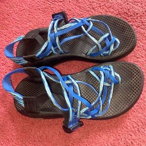 Triple strap blue Chacos